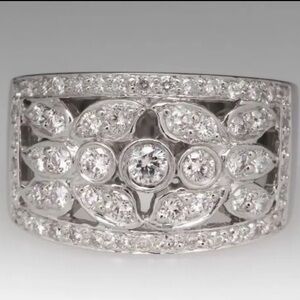 Elegant Silver Women's Ring